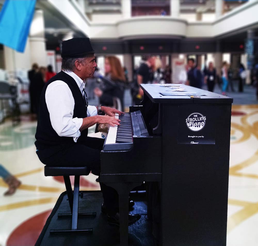 The Strolling Piano